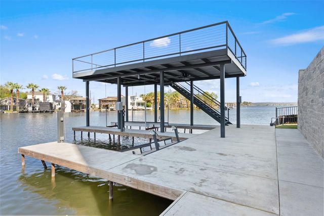 175 Pointview DR, Granite Shoals, TX 78654