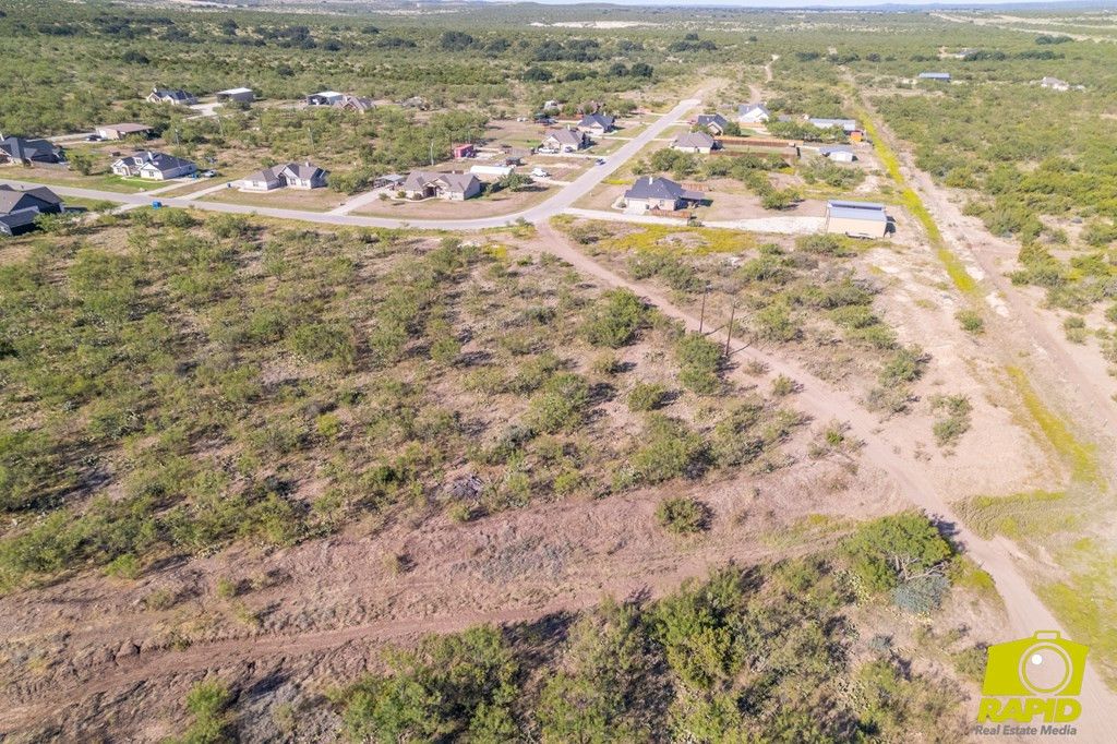 Image 4 of property listing at 16900 Riata Trail, Christoval, TX 76935