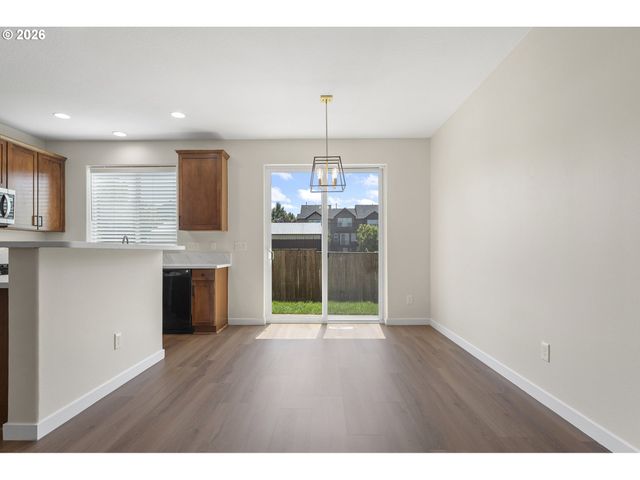 4866 Se SANDALWOOD St, Hillsboro, OR 97123