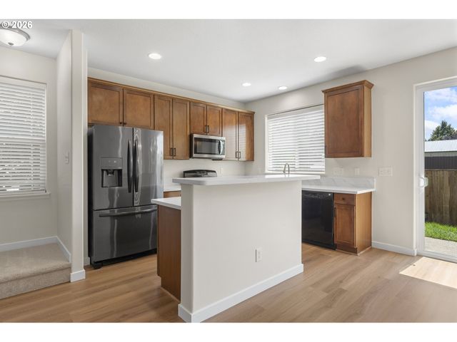 4866 Se SANDALWOOD St, Hillsboro, OR 97123