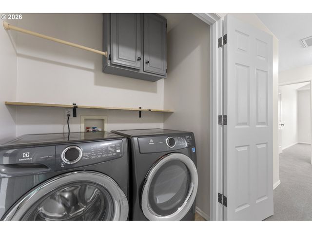 4866 Se SANDALWOOD St, Hillsboro, OR 97123