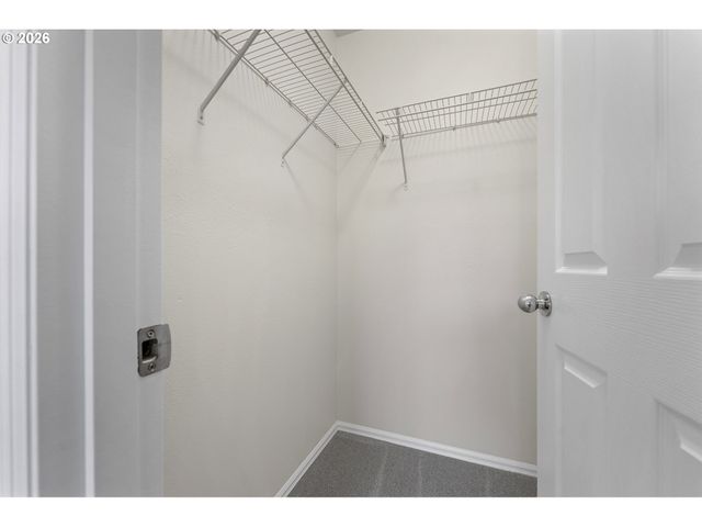 4866 Se SANDALWOOD St, Hillsboro, OR 97123