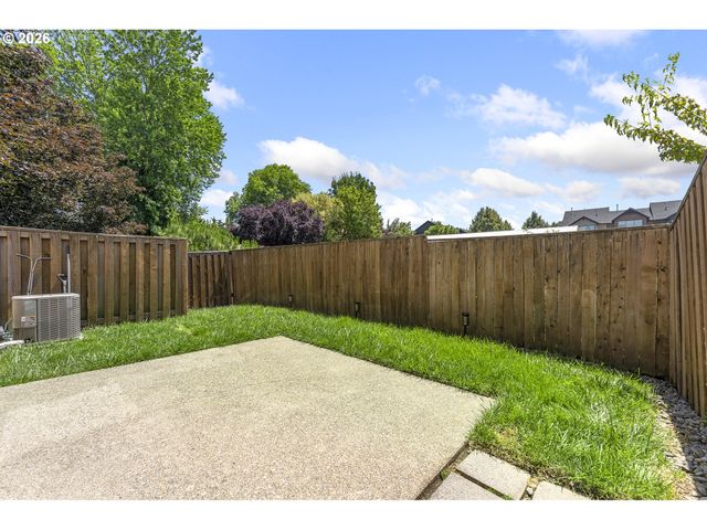 4866 Se SANDALWOOD St, Hillsboro, OR 97123