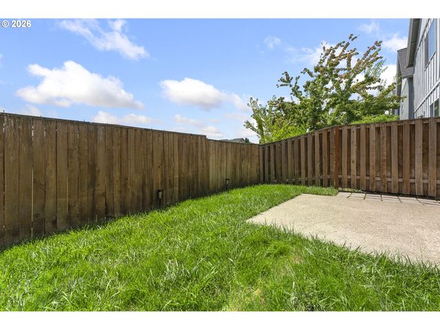 4866 Se SANDALWOOD St, Hillsboro, OR 97123