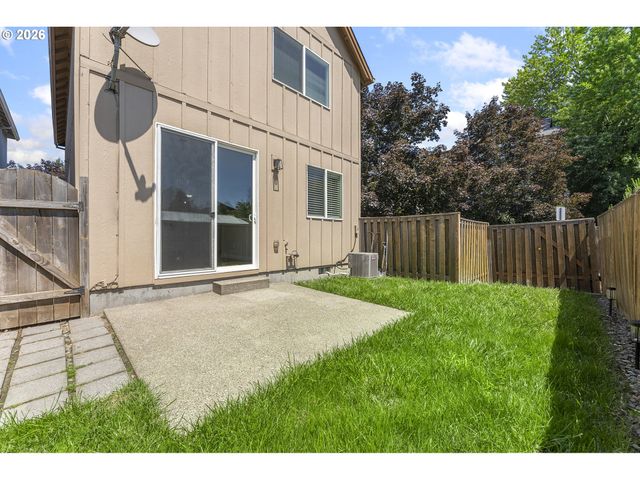 4866 Se SANDALWOOD St, Hillsboro, OR 97123