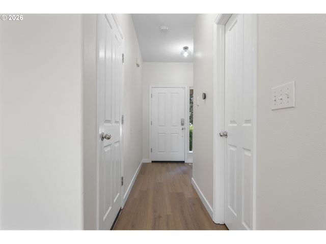 4866 Se SANDALWOOD St, Hillsboro, OR 97123