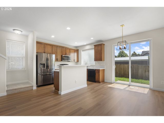 4866 Se SANDALWOOD St, Hillsboro, OR 97123