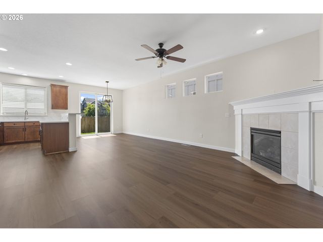 4866 Se SANDALWOOD St, Hillsboro, OR 97123