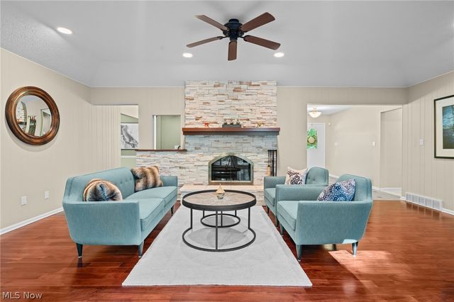 4830 Som Center Road, Moreland Hills, OH 44022
