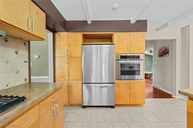 4830 Som Center Road, Moreland Hills, OH 44022