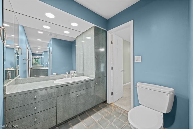 4830 Som Center Road, Moreland Hills, OH 44022