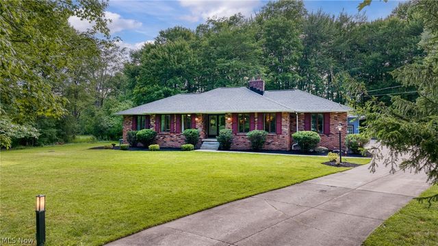 4830 Som Center Road, Moreland Hills, OH 44022
