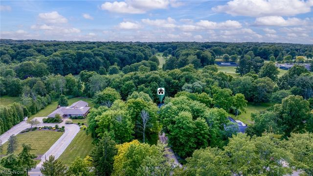 4830 Som Center Road, Moreland Hills, OH 44022