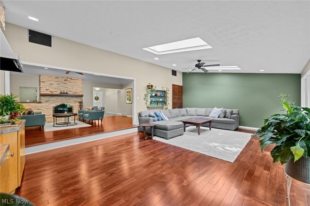 4830 Som Center Road, Moreland Hills, OH 44022