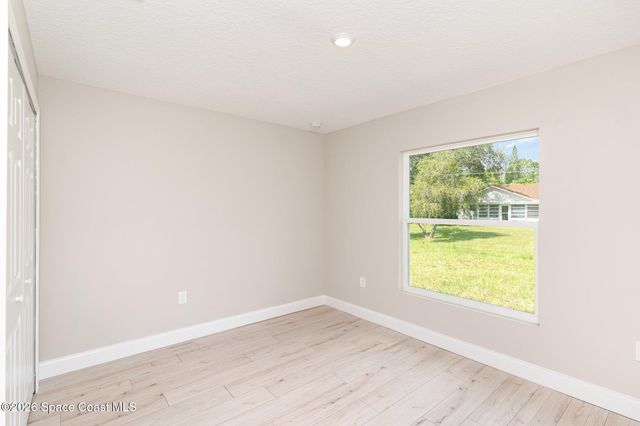 466 Tunis Road SW, Palm Bay, FL 32908