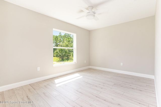 466 Tunis Road SW, Palm Bay, FL 32908