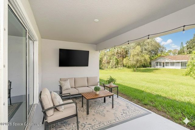 466 Tunis Road SW, Palm Bay, FL 32908