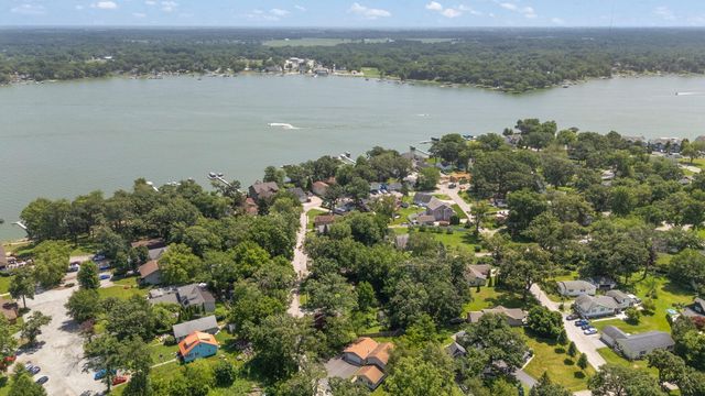 8611 W 138th Place, Cedar Lake, IN 46303