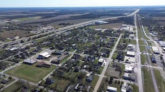 413 E 5th Street, Ferris, TX 75125