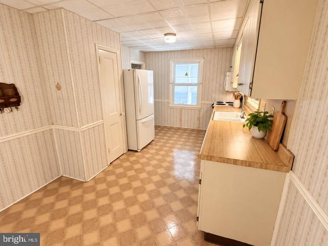 453 MIDDLETOWN RD, Hummelstown, PA 17036