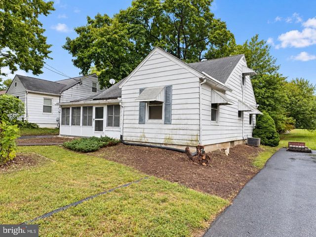 453 MIDDLETOWN RD, Hummelstown, PA 17036