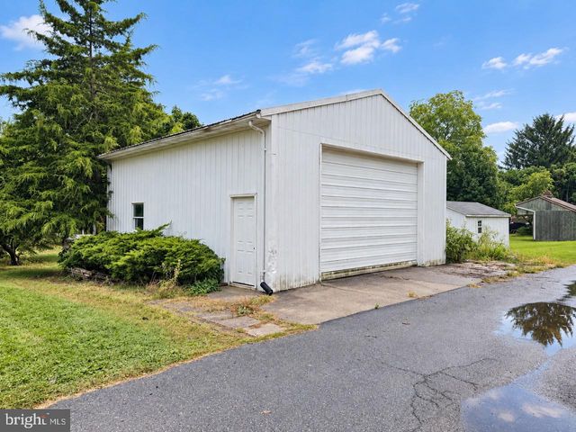 453 MIDDLETOWN RD, Hummelstown, PA 17036