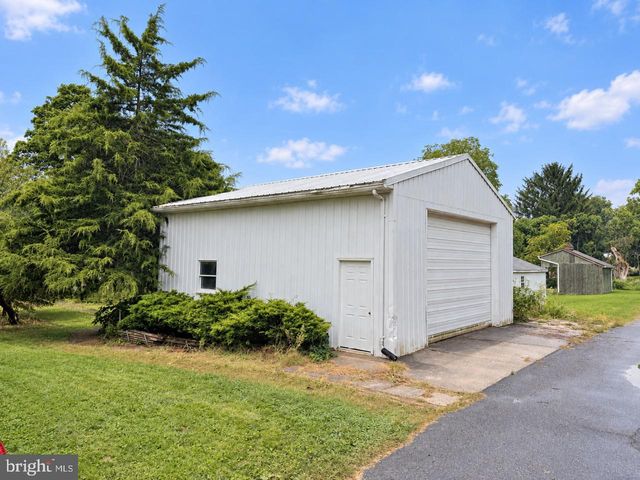 453 MIDDLETOWN RD, Hummelstown, PA 17036