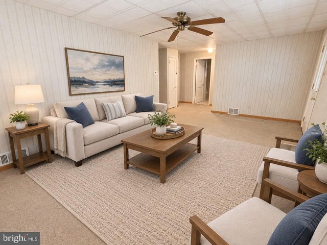 453 MIDDLETOWN RD, Hummelstown, PA 17036