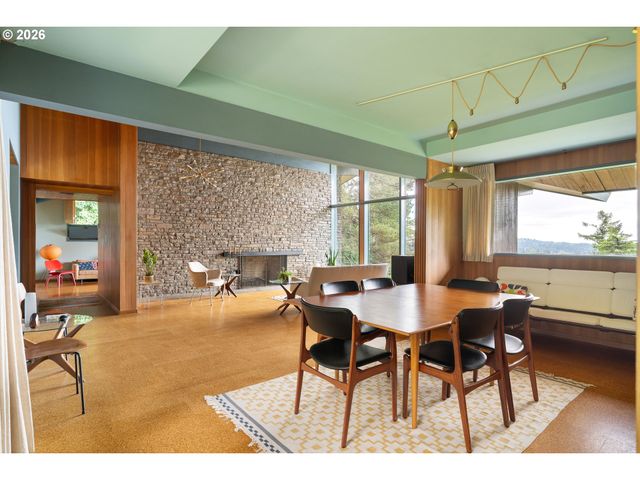4014 Sw ALTADENA Ave, Portland, OR 97239