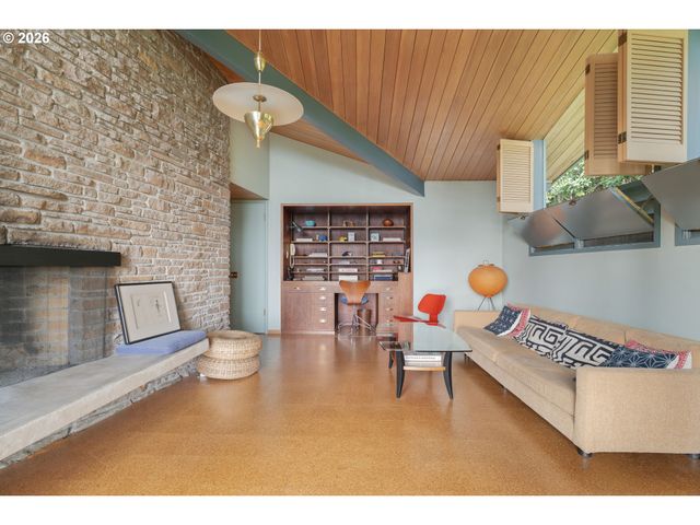 4014 Sw ALTADENA Ave, Portland, OR 97239