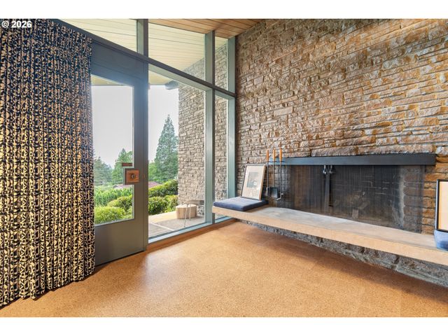 4014 Sw ALTADENA Ave, Portland, OR 97239