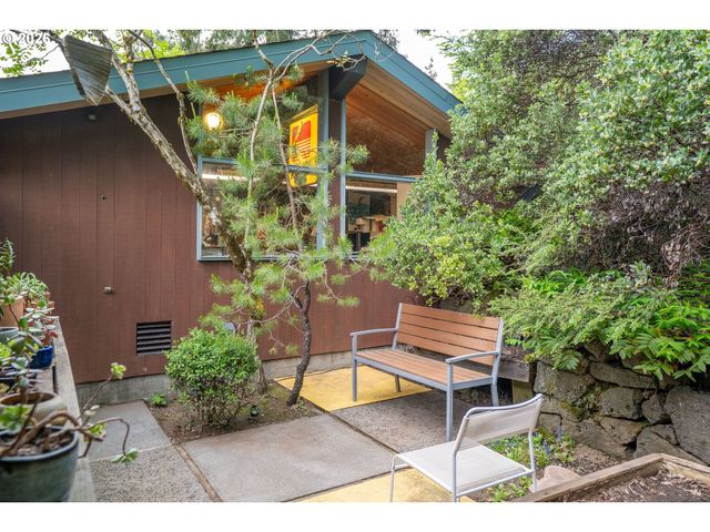 4014 Sw ALTADENA Ave, Portland, OR 97239