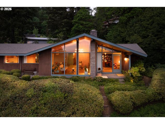 4014 Sw ALTADENA Ave, Portland, OR 97239
