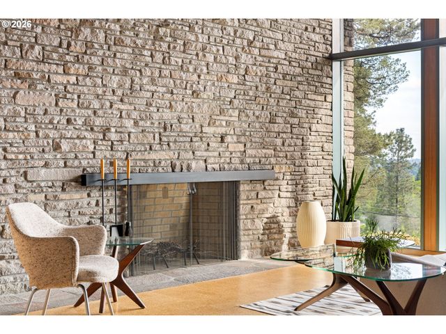 4014 Sw ALTADENA Ave, Portland, OR 97239
