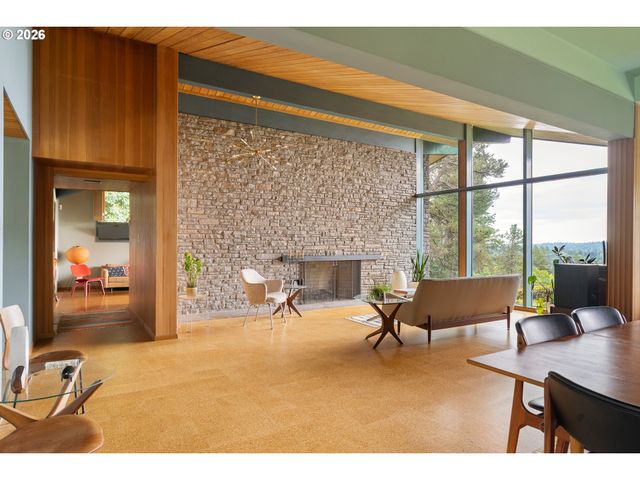 4014 Sw ALTADENA Ave, Portland, OR 97239