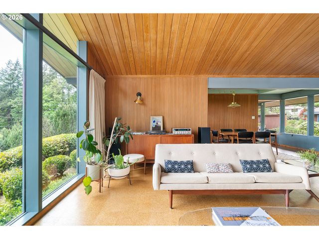 4014 Sw ALTADENA Ave, Portland, OR 97239