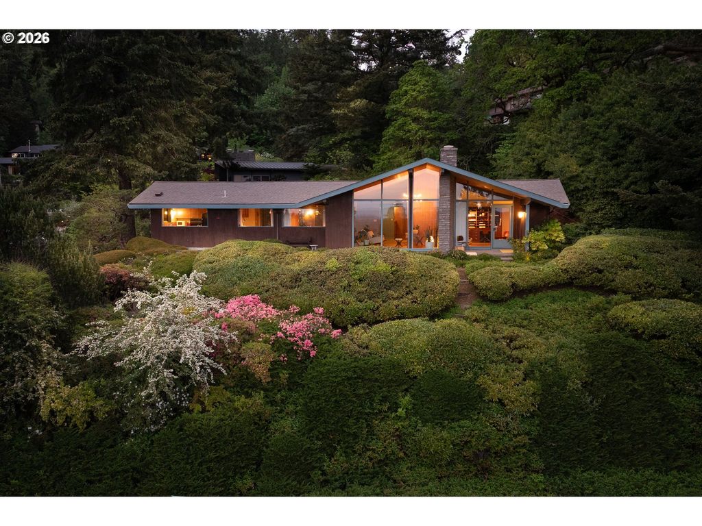 4014 Sw ALTADENA Ave, Portland, OR 97239