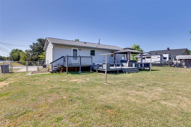 2 Wilson Avenue, Liberty, SC 29657