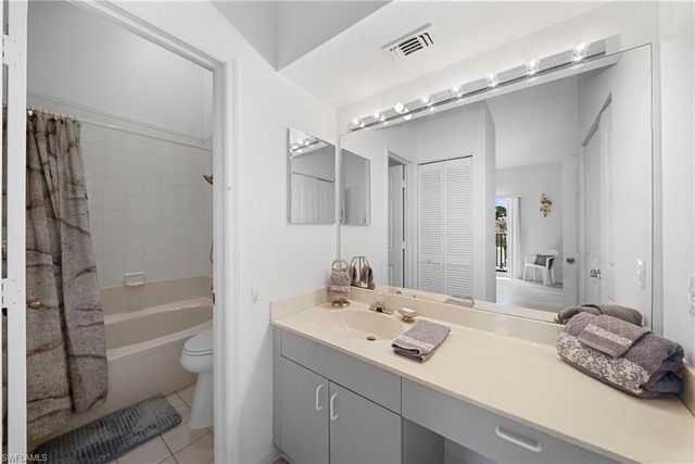 75 Emerald Woods DR G2, Naples, FL 34108