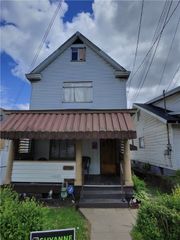 1131 13th St, Mckees Rocks, PA 15136