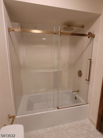 16 Magnolia Ln, Caldwell Boro Twp., NJ 07006