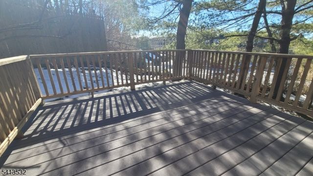 16 Magnolia Ln, Caldwell Boro Twp., NJ 07006