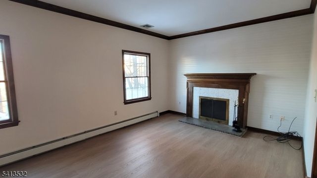 16 Magnolia Ln, Caldwell Boro Twp., NJ 07006