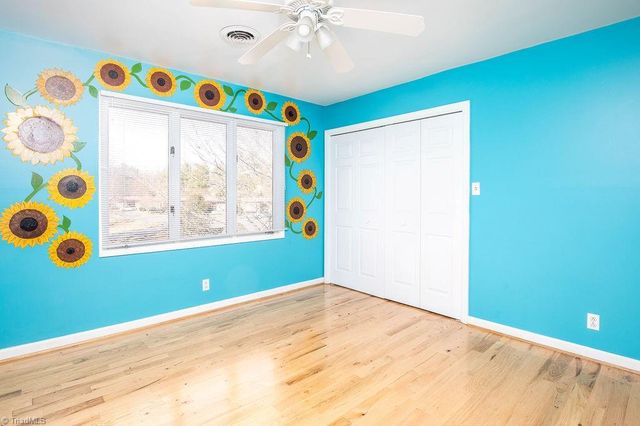 1108 Gatehouse Road, High Point, NC 27262