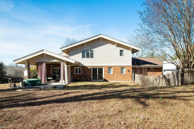 1108 Gatehouse Road, High Point, NC 27262