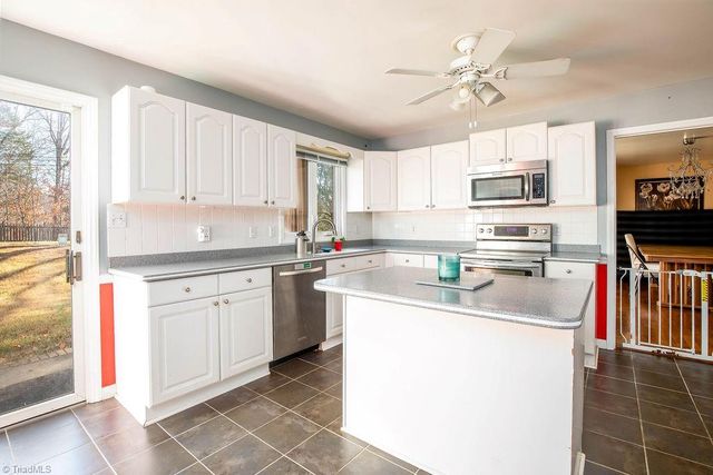 1108 Gatehouse Road, High Point, NC 27262