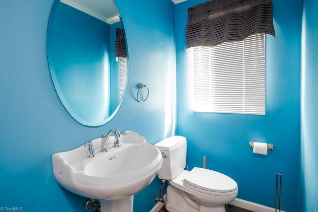 1108 Gatehouse Road, High Point, NC 27262