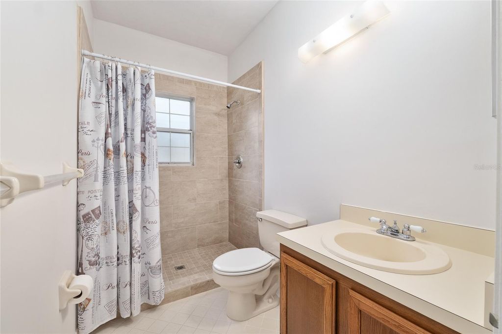 Image 44 of property listing at 3615 NW 104TH DRIVE 102, Gainesville, FL 32606