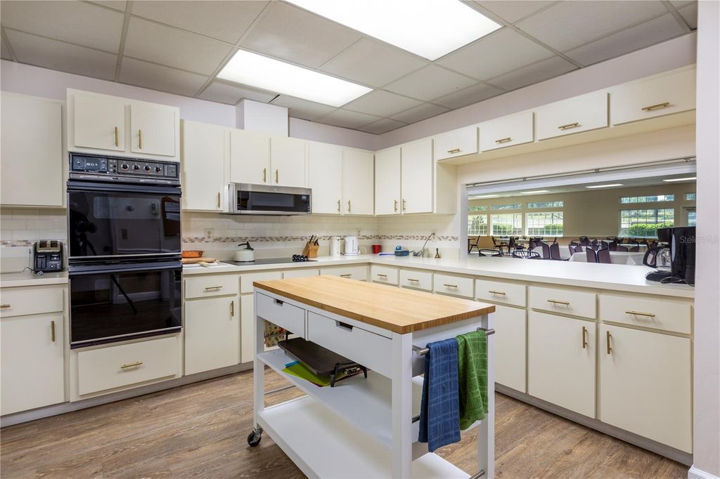 Image 61 of property listing at 3615 NW 104TH DRIVE 102, Gainesville, FL 32606