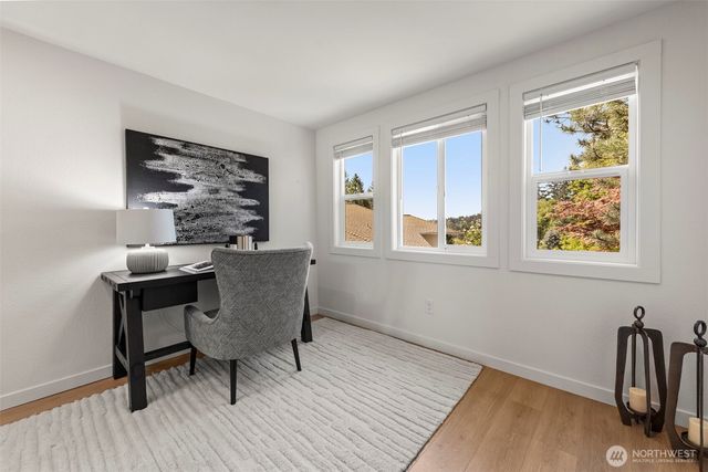 14824 104th Avenue NE, Bothell, WA 98011